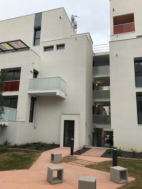 Faille côté jardin de la résidence Arco Iris de Montpellier